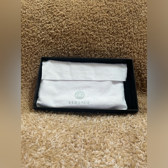 Rare Versace pouch - Picture 14 of 15